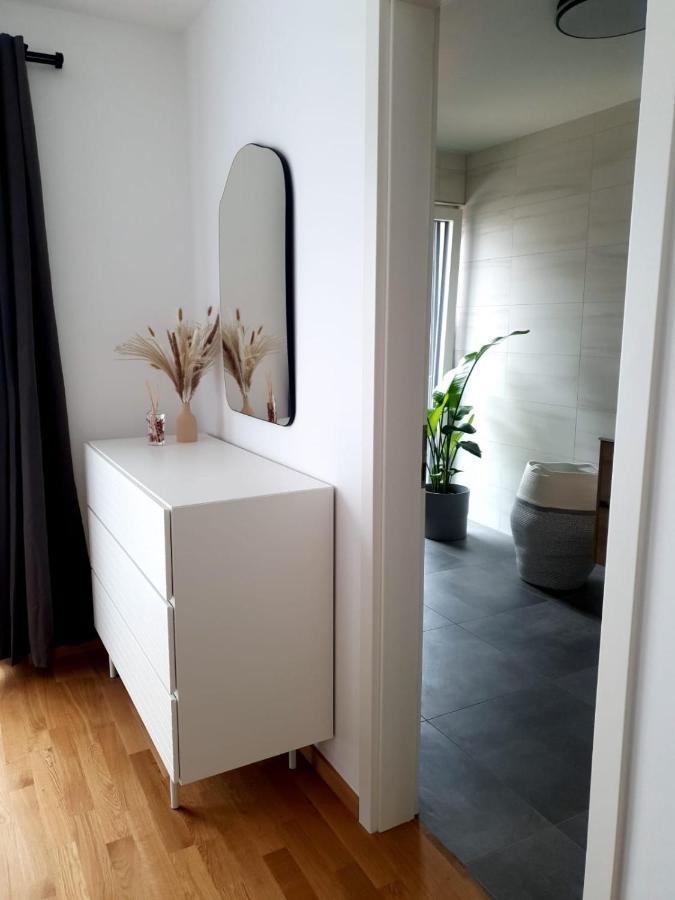 Strassen - 2 Bed Designer Flat Appartement Buitenkant foto